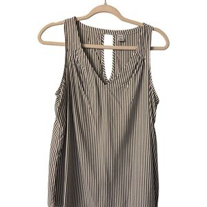 Old Navy Black and White Striped Sleeveless Top Size Medium
